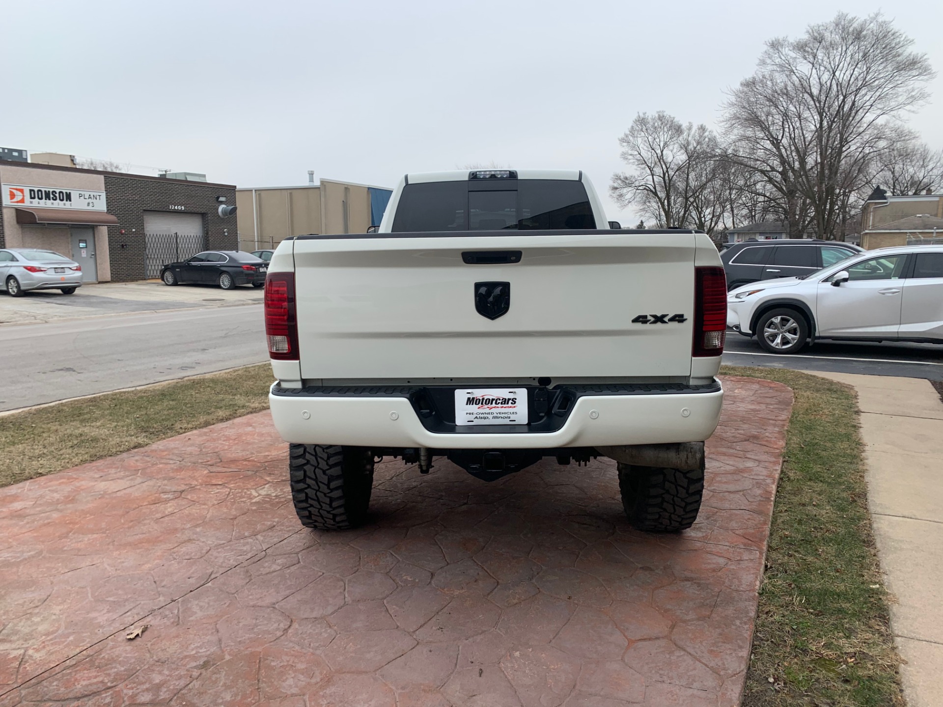 Used-2017-Ram-3500-pickup-Laramie-4X4