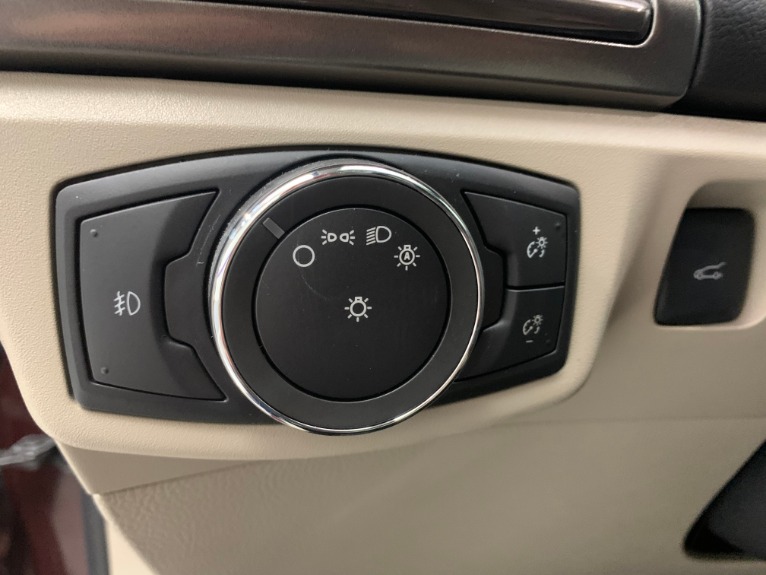 Used-2017-Ford-Fusion-SE-FWD
