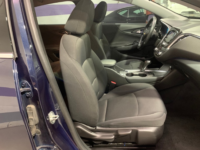 Used-2016-Chevrolet-Malibu-LT-FWD