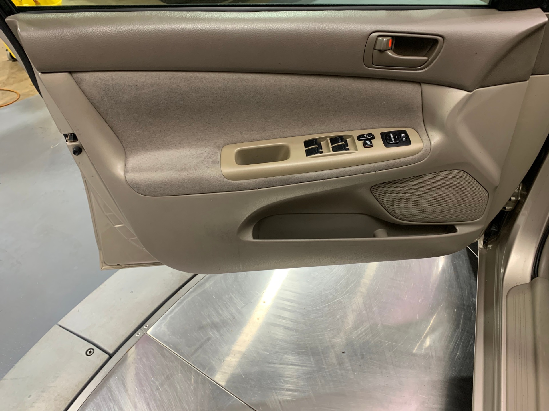Used-2003-Toyota-Camry-LE-FWD