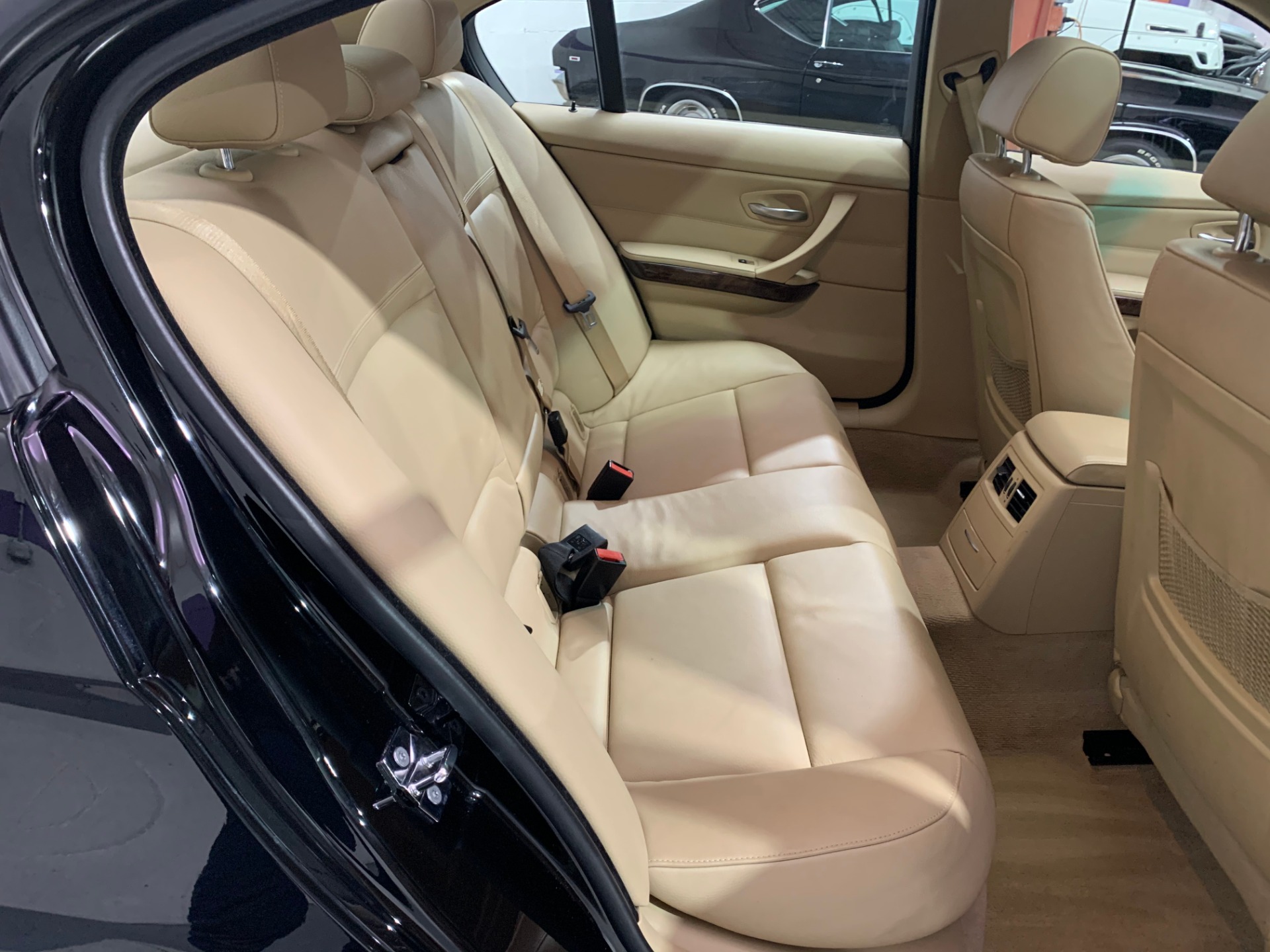 Used-2009-BMW-3-Series-328i-xDrive-AWD