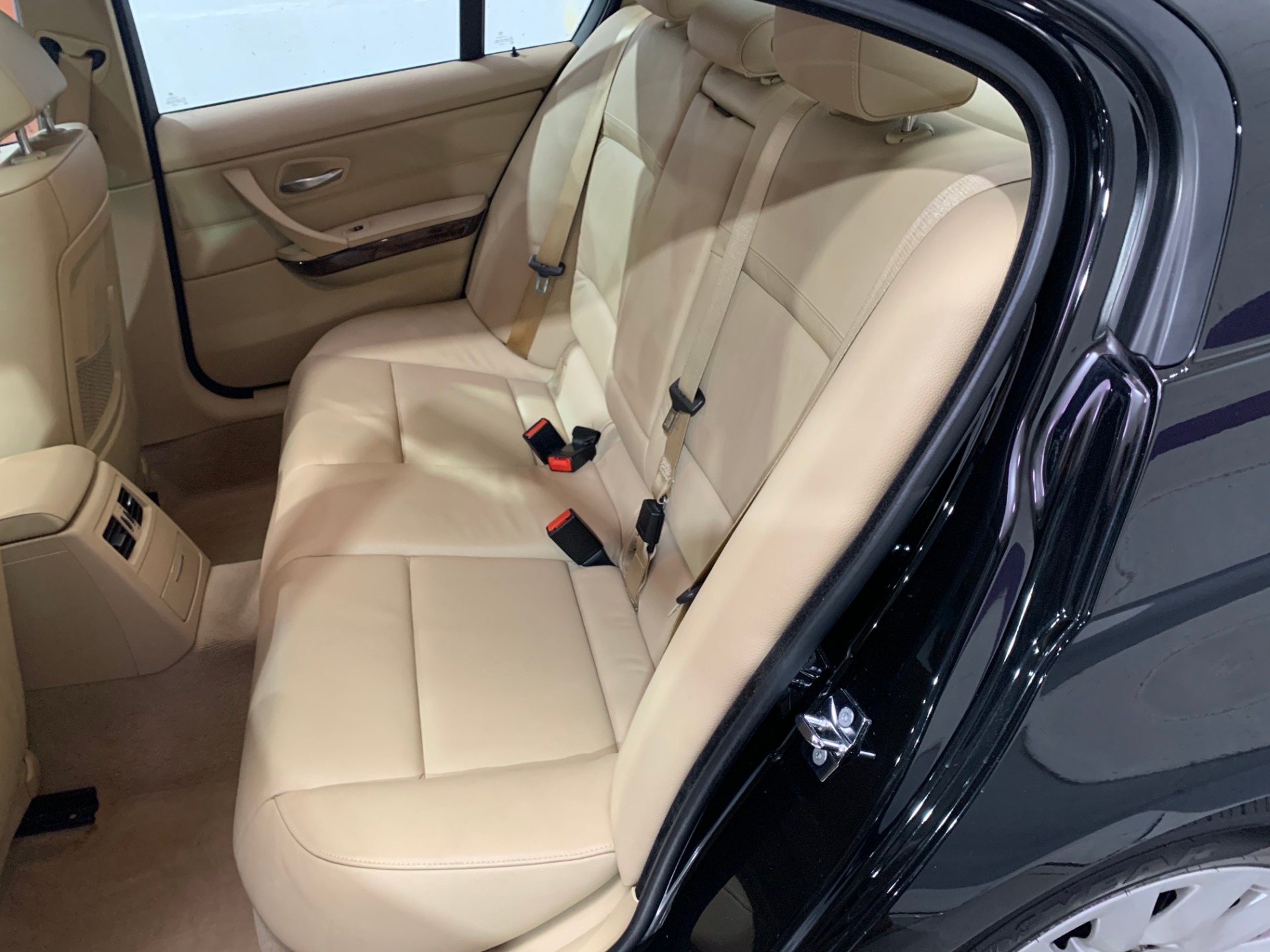 Used-2009-BMW-3-Series-328i-xDrive-AWD