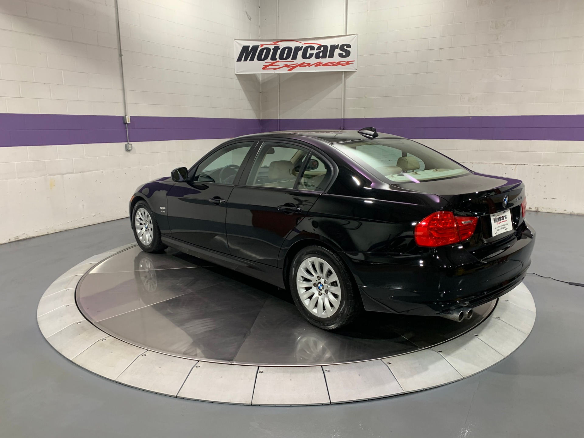 Used-2009-BMW-3-Series-328i-xDrive-AWD