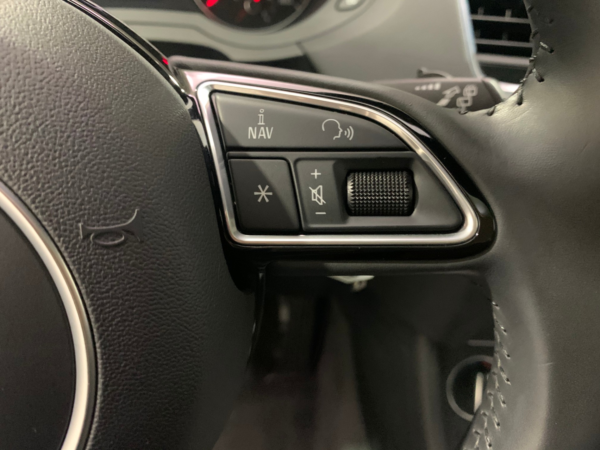 Used-2018-Audi-Q3-20T-quattro-Sport-Premium