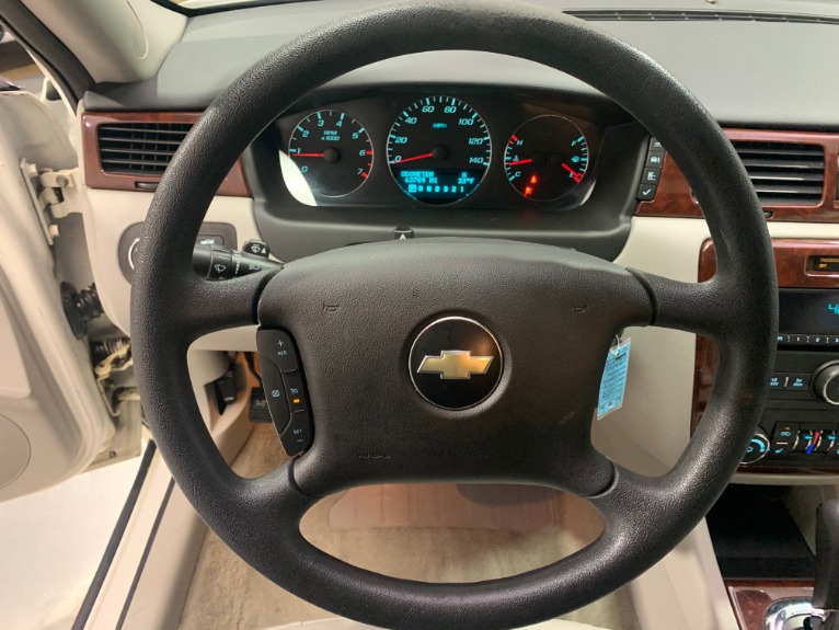 Used-2009-Chevrolet-Impala-LT-FWD