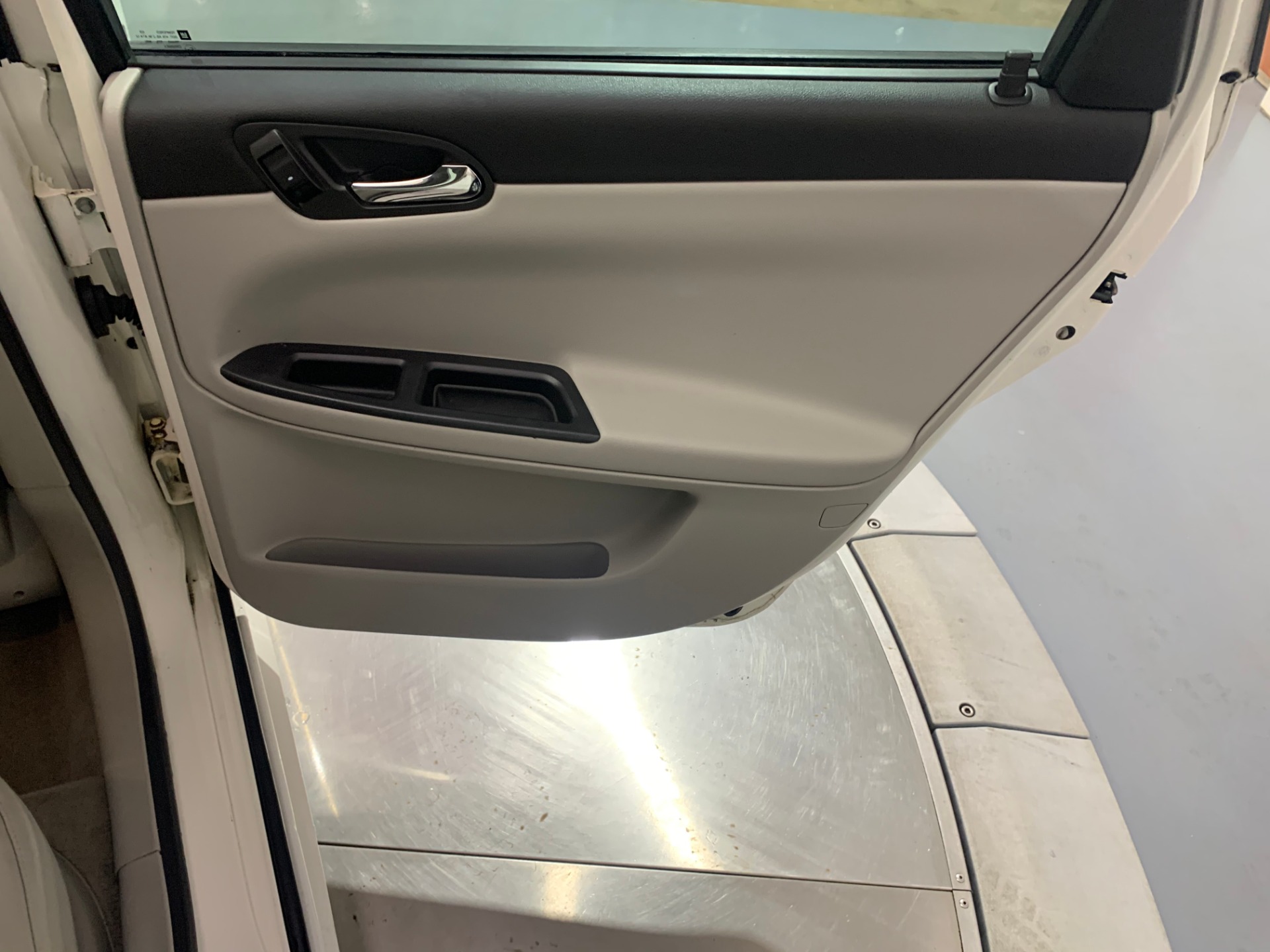 Used-2009-Chevrolet-Impala-LT-FWD