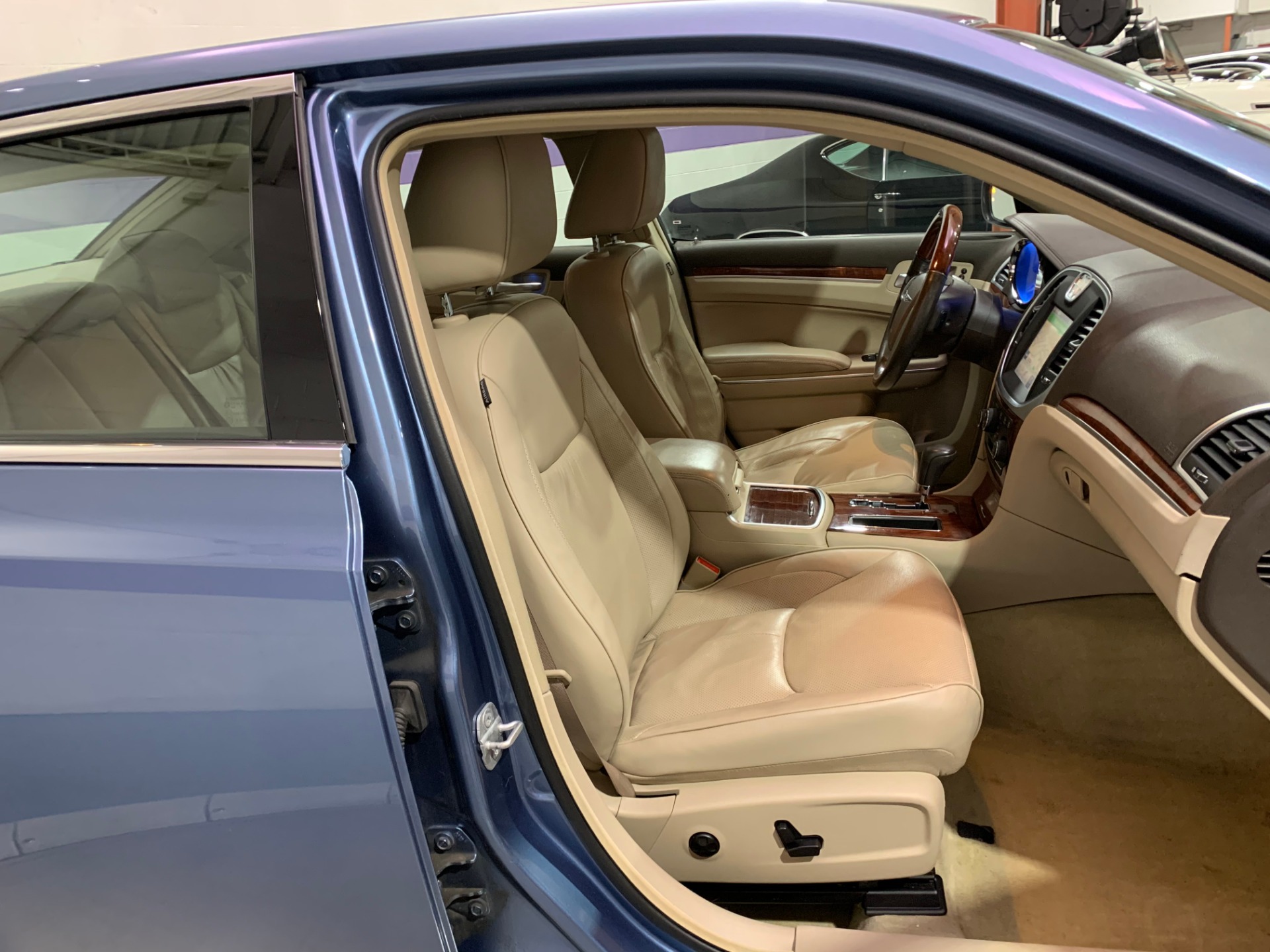Used-2011-Chrysler-300-C-RWD