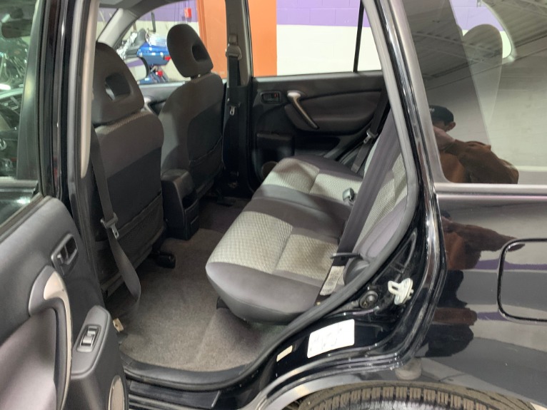 Used-2004-Toyota-RAV4-FWD-Manual