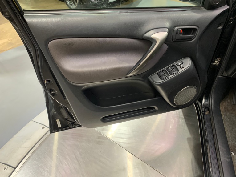 Used-2004-Toyota-RAV4-FWD-Manual