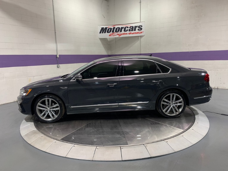 Used-2017-Volkswagen-Passat-18T-R-Line-W/-Comfort-FWD
