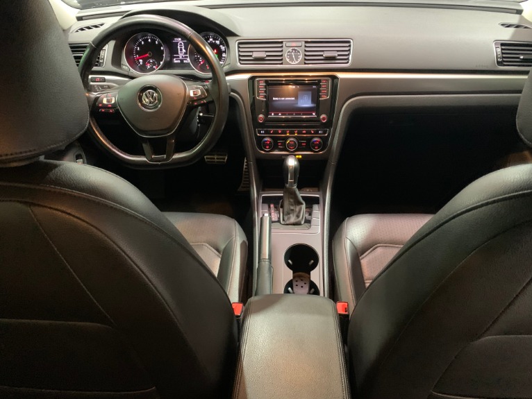 Used-2017-Volkswagen-Passat-18T-R-Line-W/-Comfort-FWD