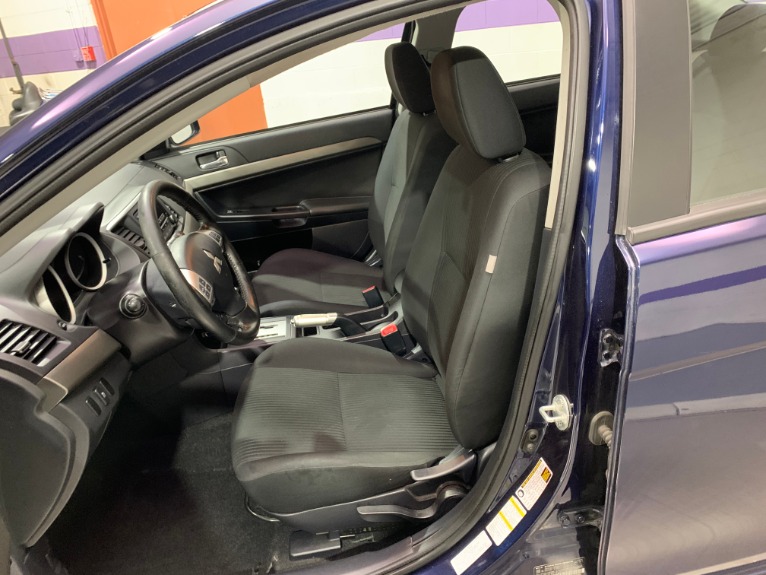 Used-2014-Mitsubishi-Lancer-ES-FWD