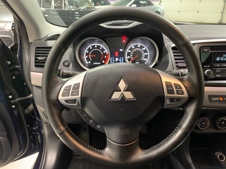 Used-2014-Mitsubishi-Lancer-ES-FWD