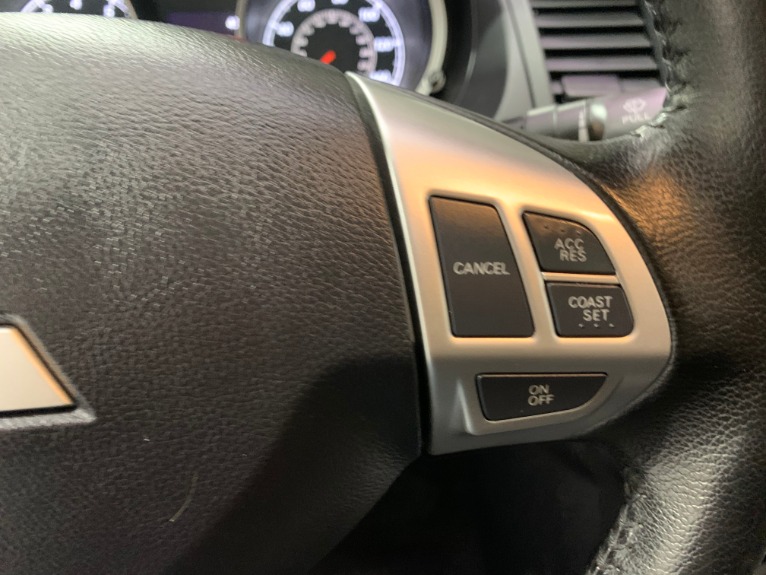 Used-2014-Mitsubishi-Lancer-ES-FWD
