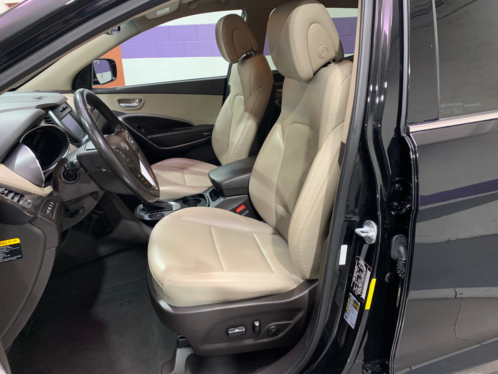 Used-2017-Hyundai-Santa-Fe-Sport-24L-FWD