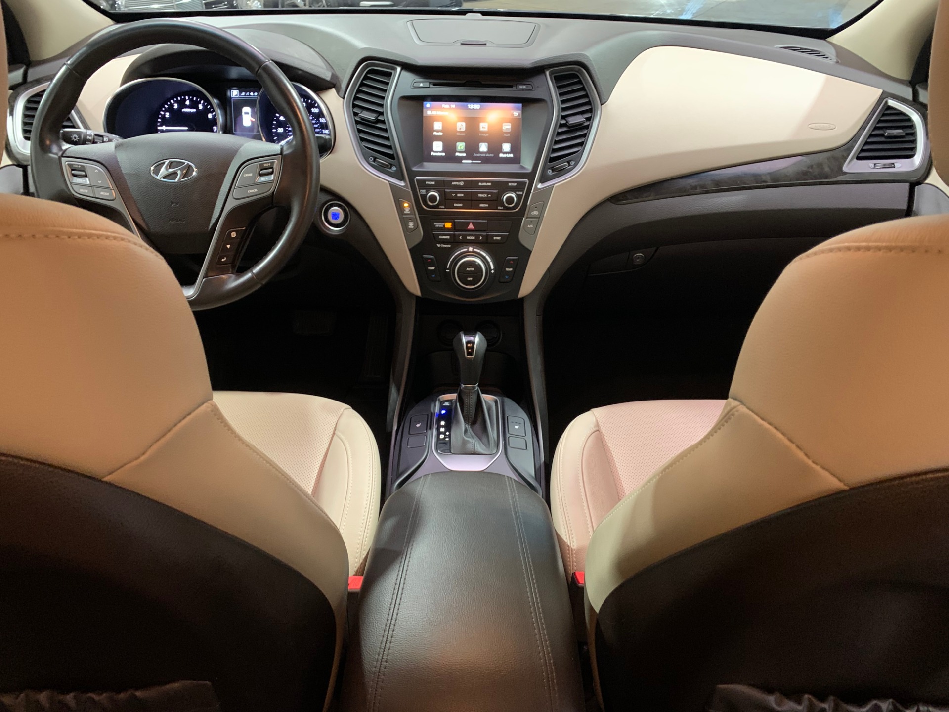 Used-2017-Hyundai-Santa-Fe-Sport-24L-FWD