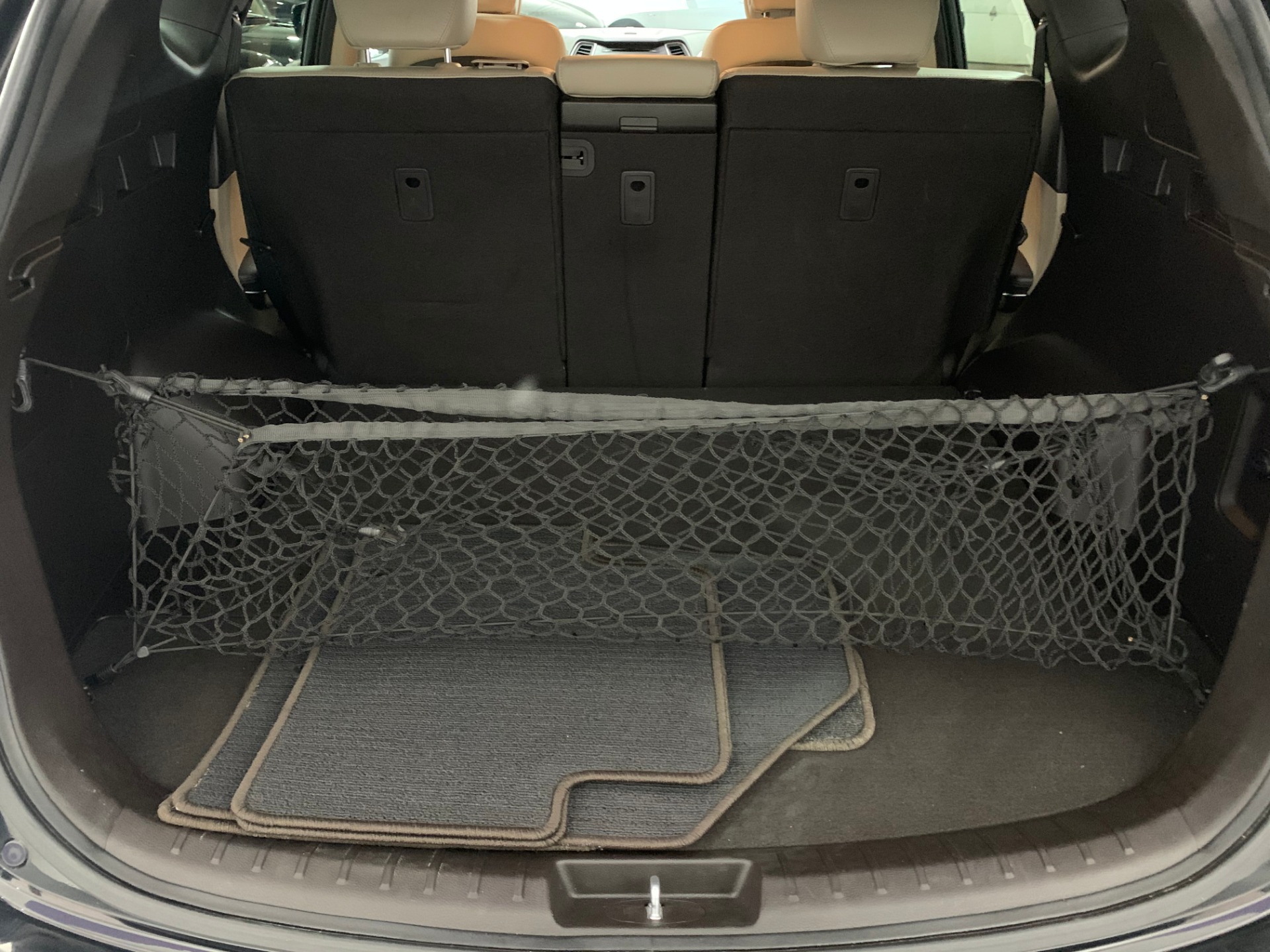 Used-2017-Hyundai-Santa-Fe-Sport-24L-FWD