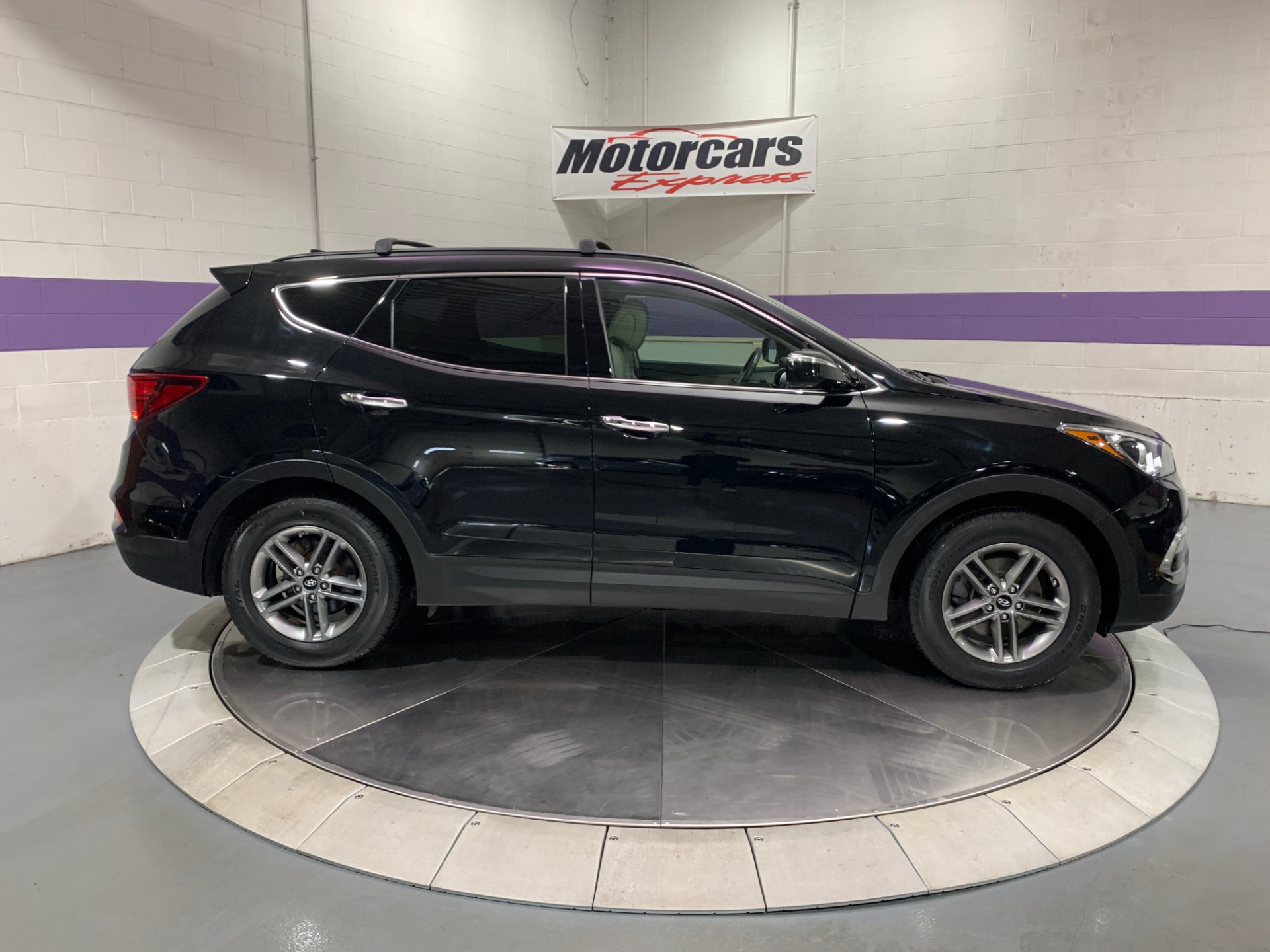 Used-2017-Hyundai-Santa-Fe-Sport-24L-FWD