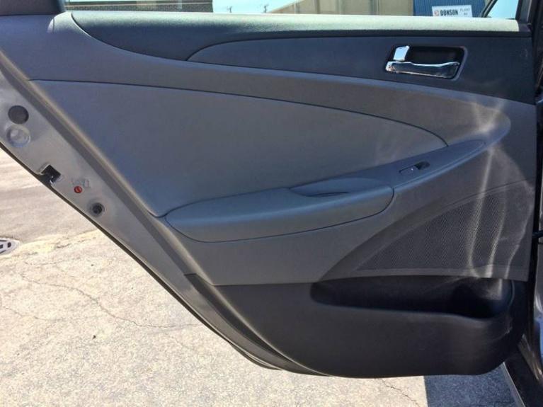 Used-2011-Hyundai-Sonata-SE-20T-4dr-Sedan