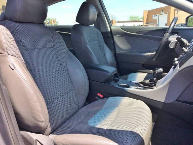 Used-2011-Hyundai-Sonata-SE-20T-4dr-Sedan