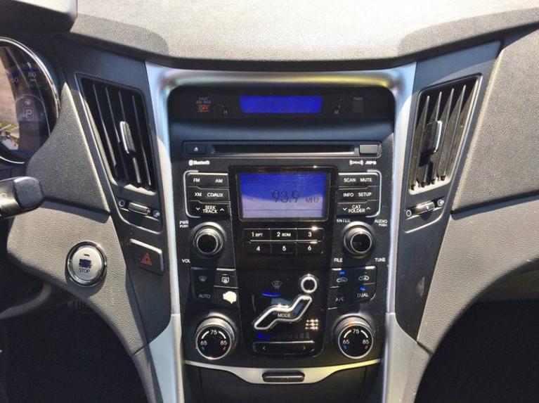 Used-2011-Hyundai-Sonata-SE-20T-4dr-Sedan