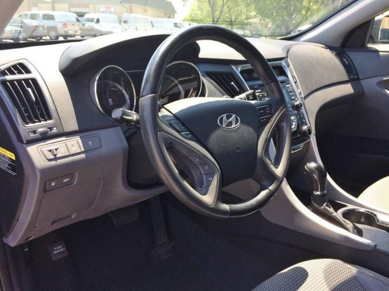 Used-2011-Hyundai-Sonata-SE-20T-4dr-Sedan