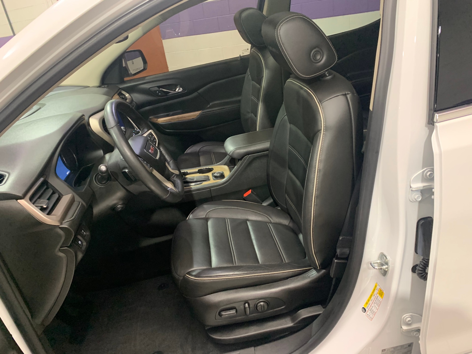 Used-2017-GMC-Acadia-Denali-4X4