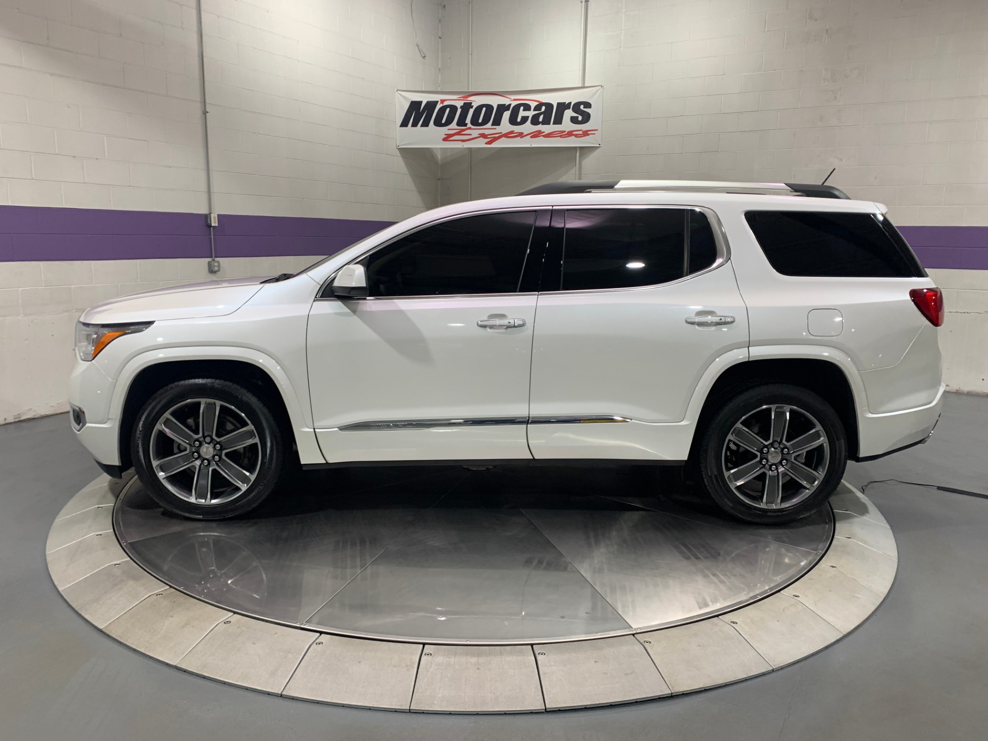 Used-2017-GMC-Acadia-Denali-4X4