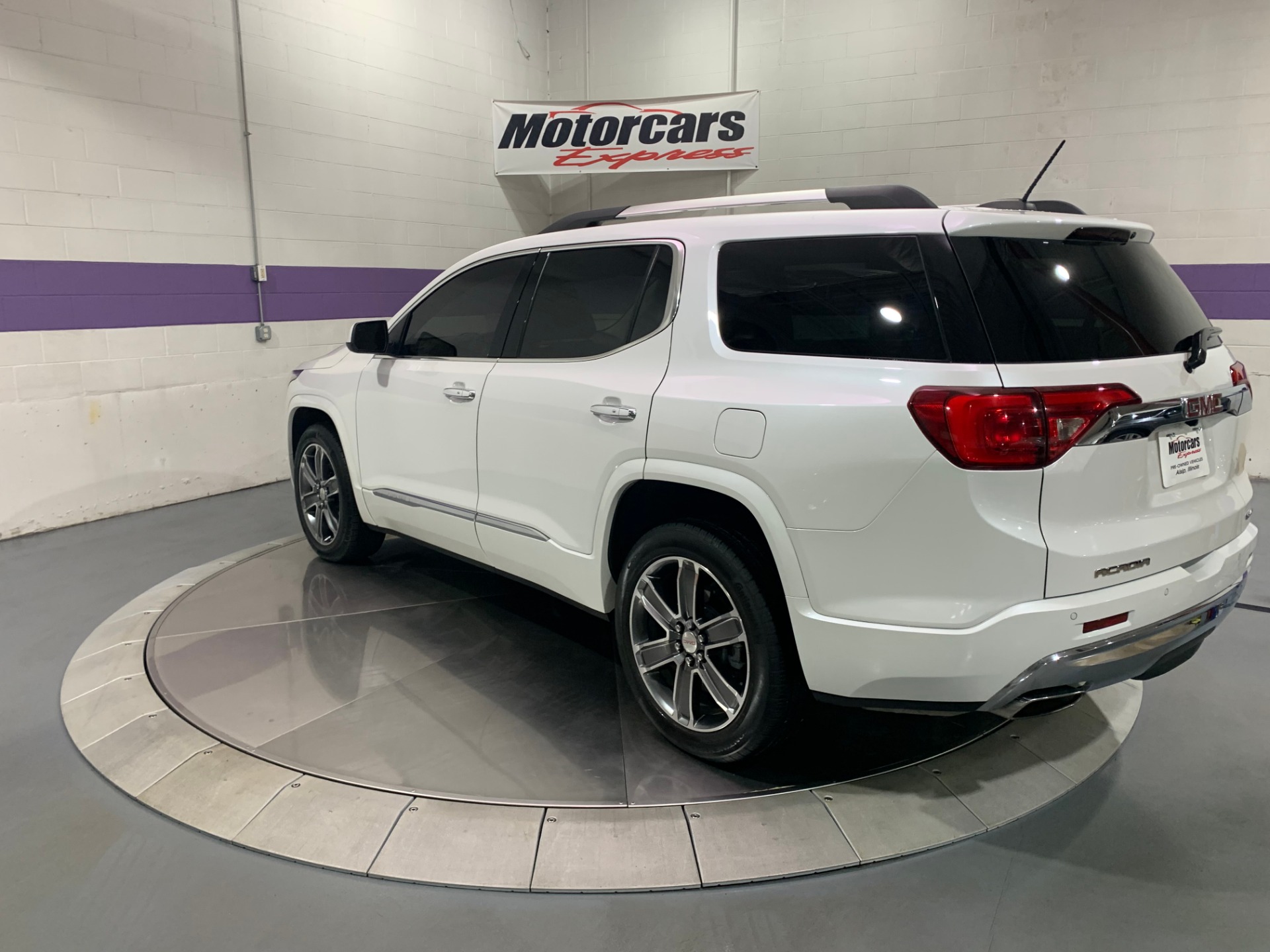Used-2017-GMC-Acadia-Denali-4X4