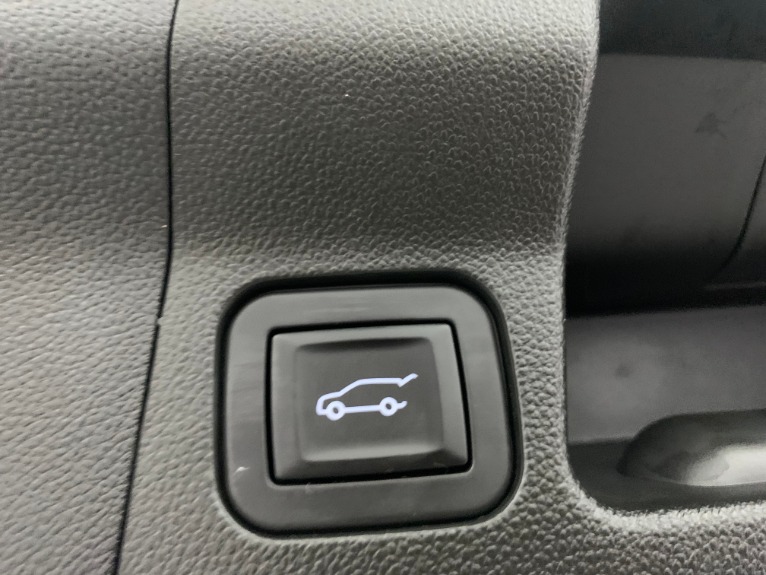 Used-2017-GMC-Acadia-Denali-4X4