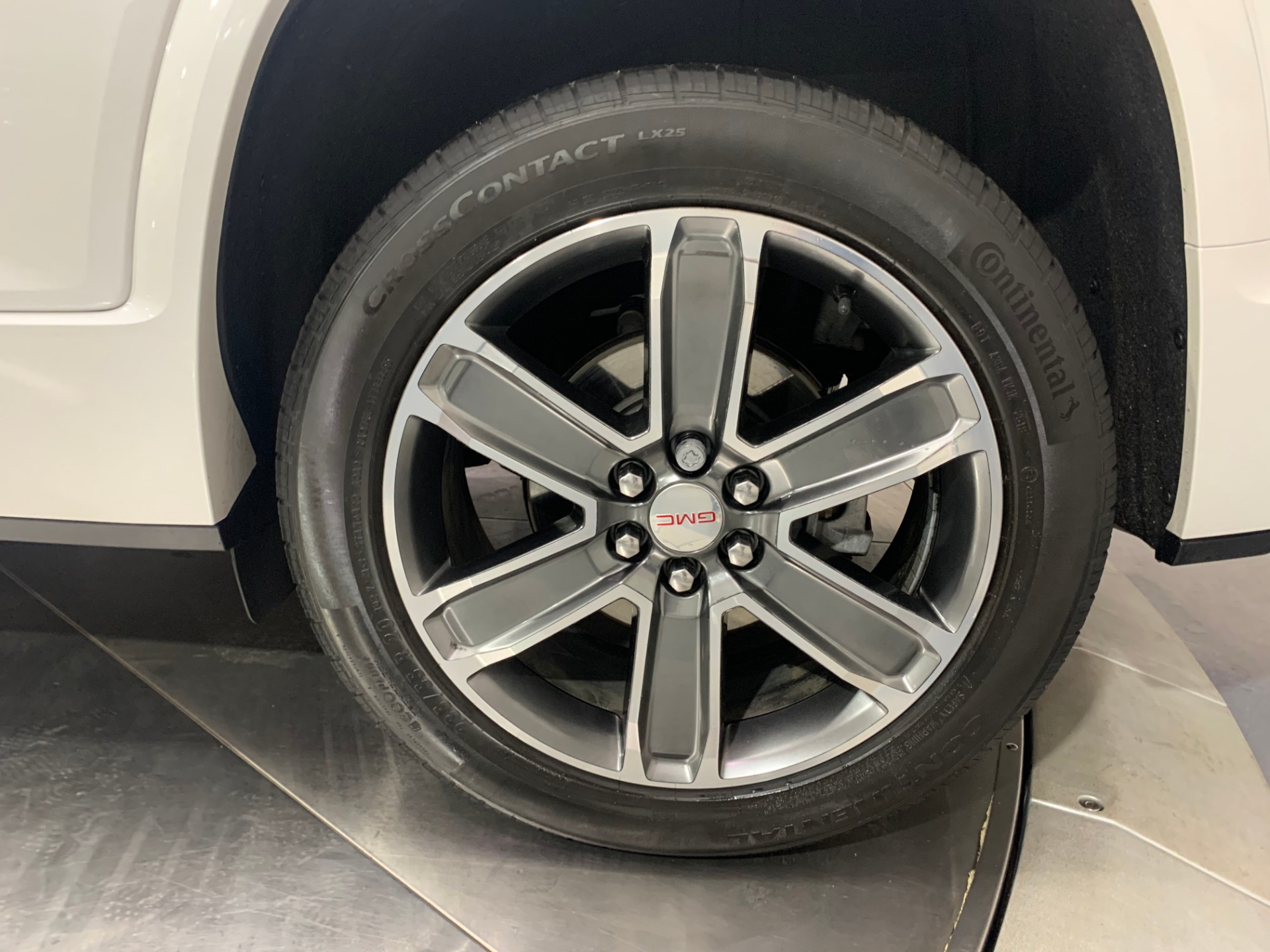 Used-2017-GMC-Acadia-Denali-4X4