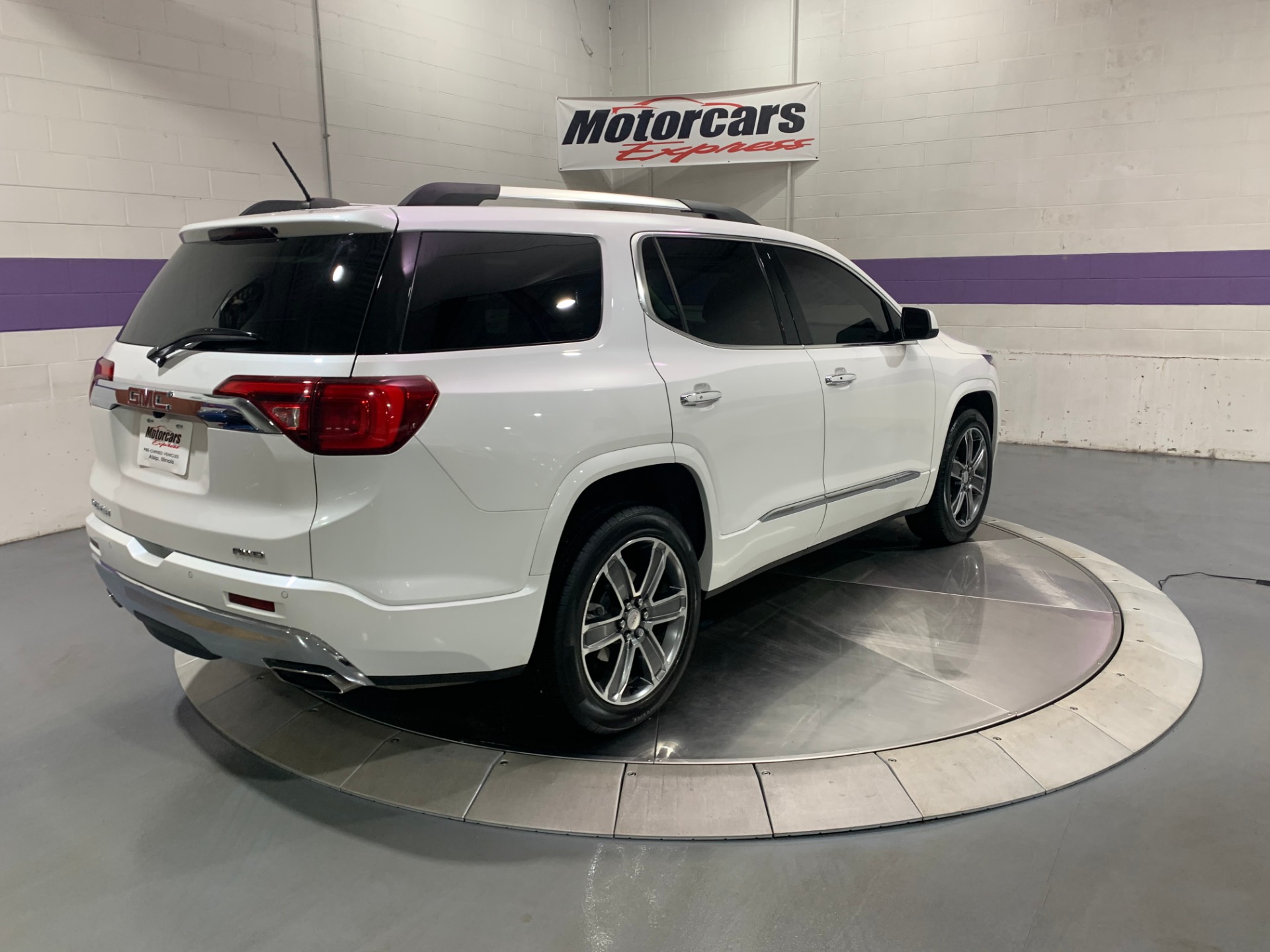 Used-2017-GMC-Acadia-Denali-4X4