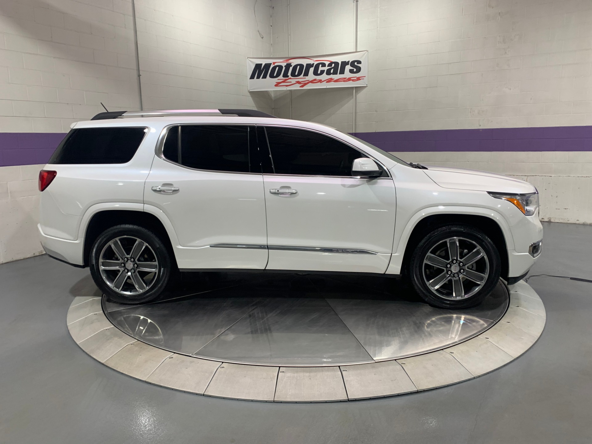 Used-2017-GMC-Acadia-Denali-4X4