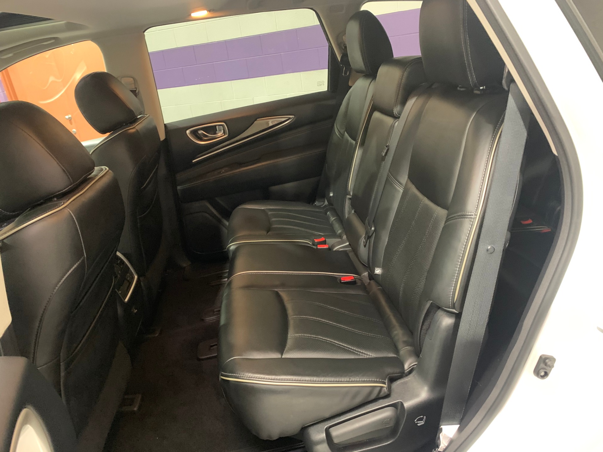 Used-2017-INFINITI-QX60-AWD