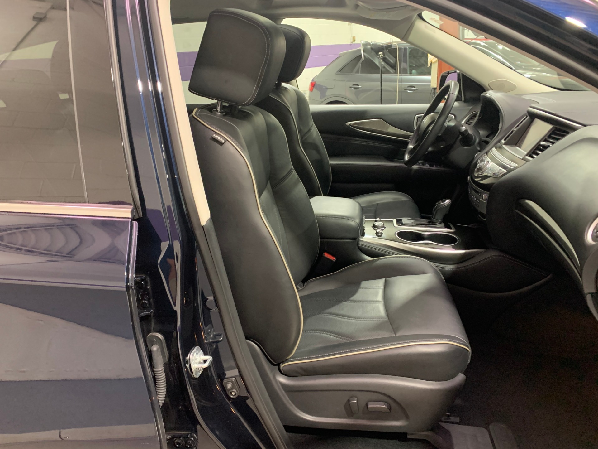 Used-2018-INFINITI-QX60-AWD