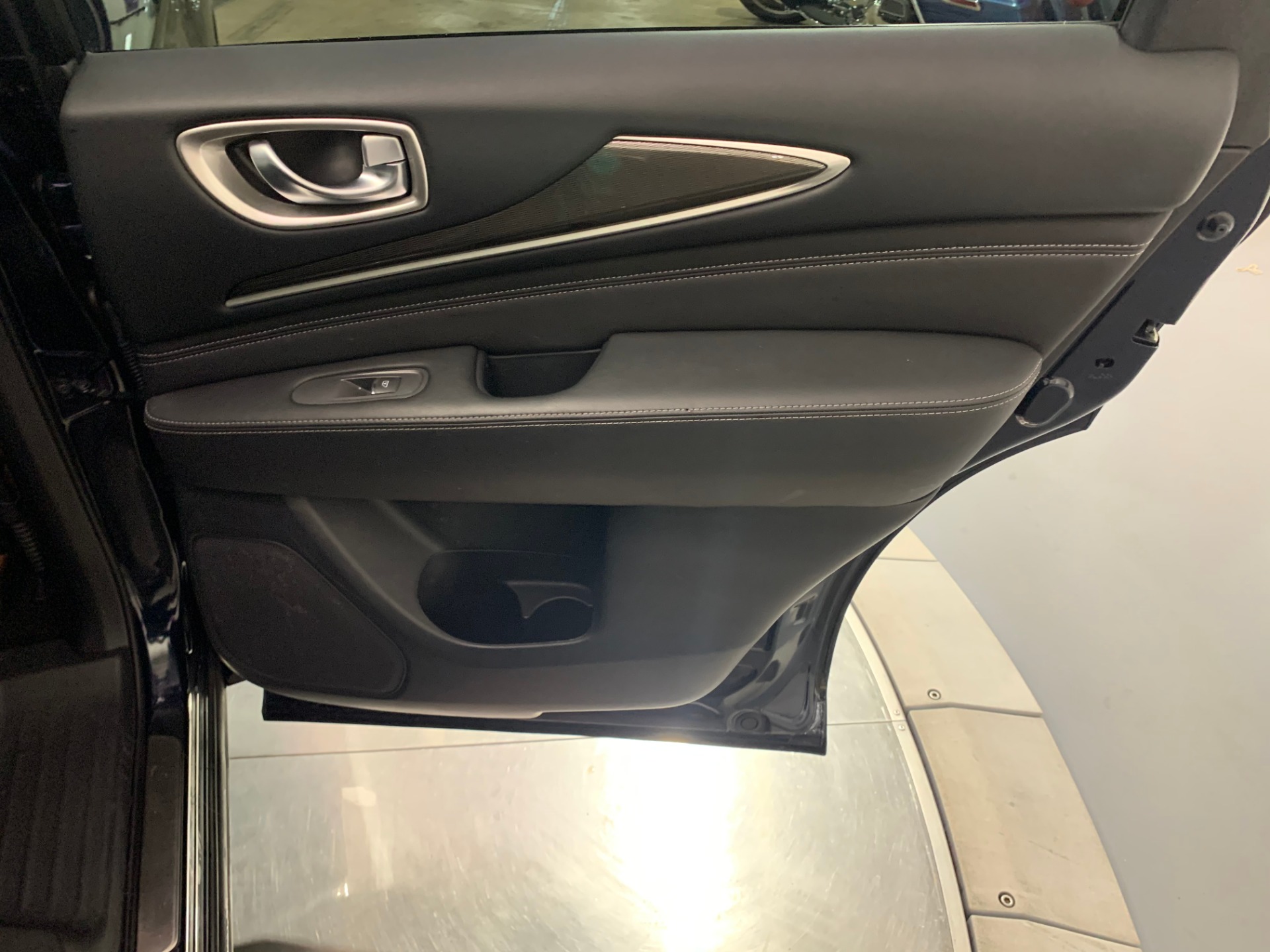 Used-2018-INFINITI-QX60-AWD
