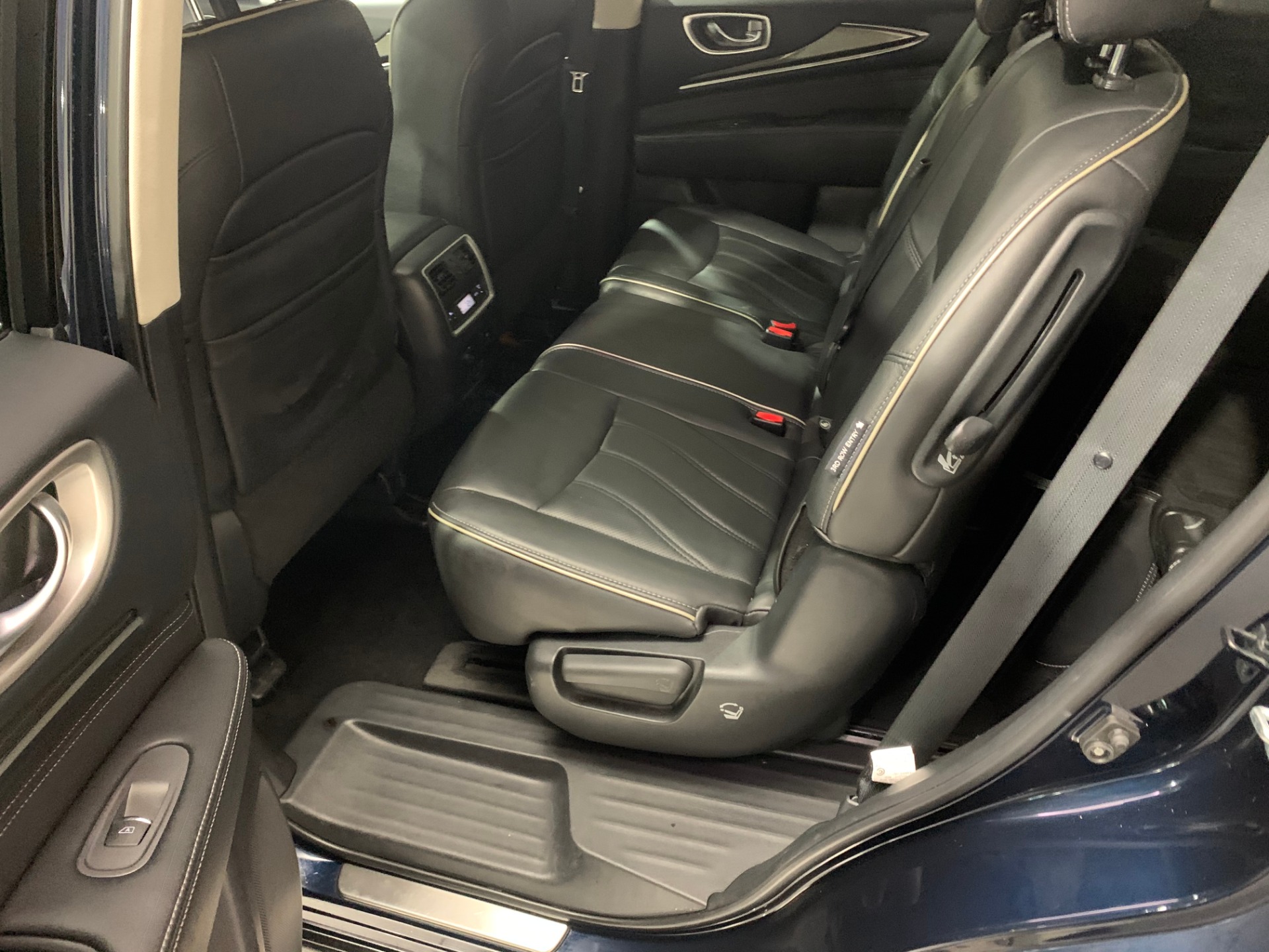 Used-2018-INFINITI-QX60-AWD
