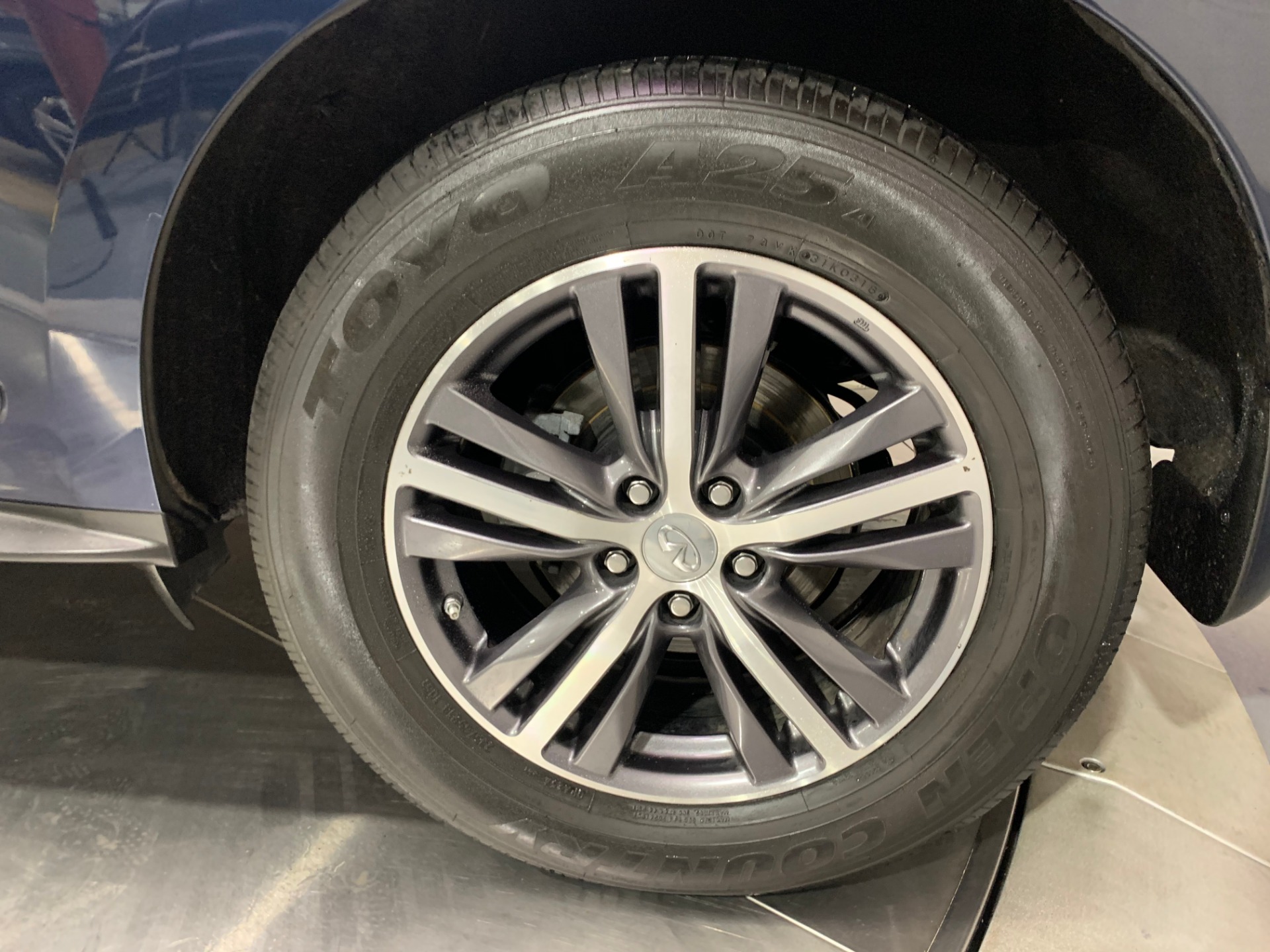 Used-2018-INFINITI-QX60-AWD