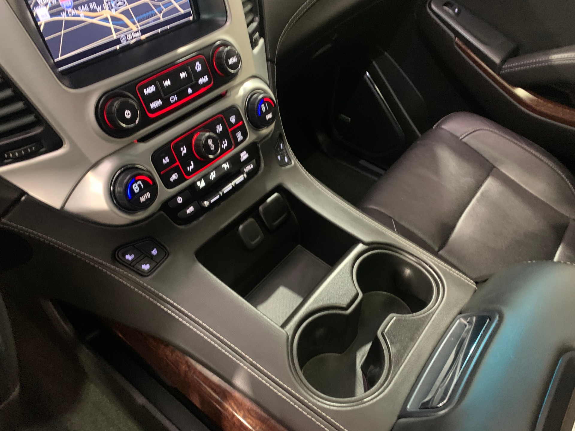 Used-2016-GMC-Yukon-SLT-4X4