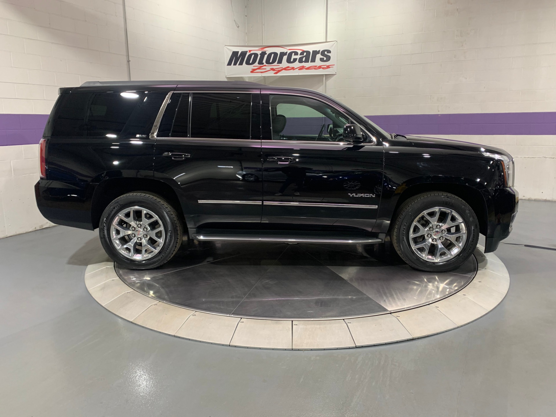 Used-2016-GMC-Yukon-SLT-4X4