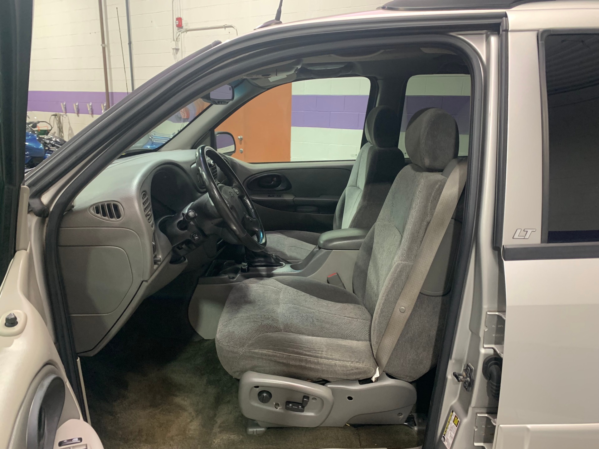 Used-2004-Chevrolet-TrailBlazer-EXT-LS-4WD-LS