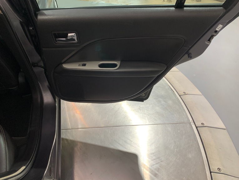 Used-2012-Ford-Fusion-SEL-FWD