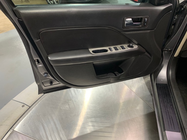Used-2012-Ford-Fusion-SEL-FWD