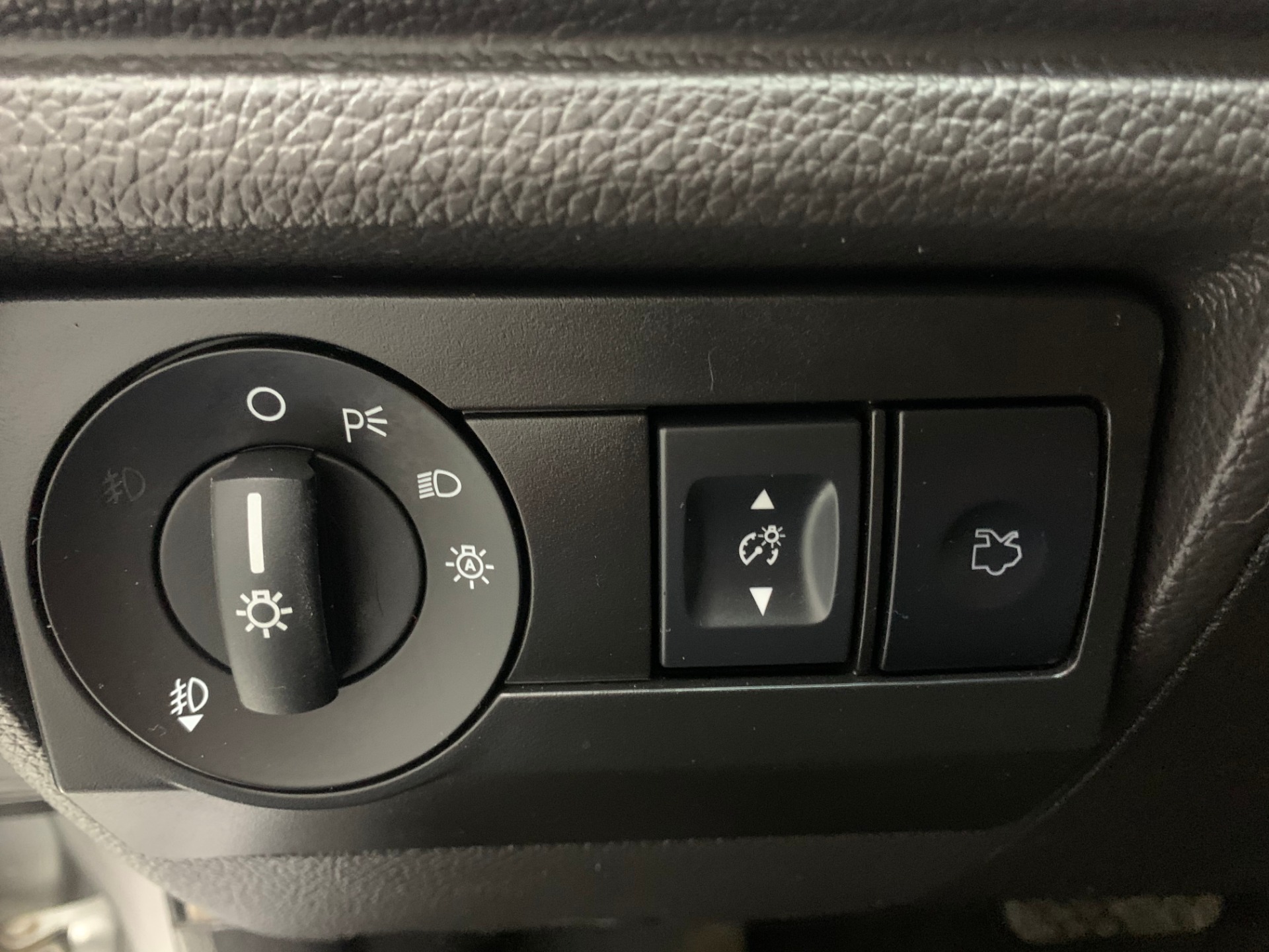 Used-2012-Ford-Fusion-SEL-FWD