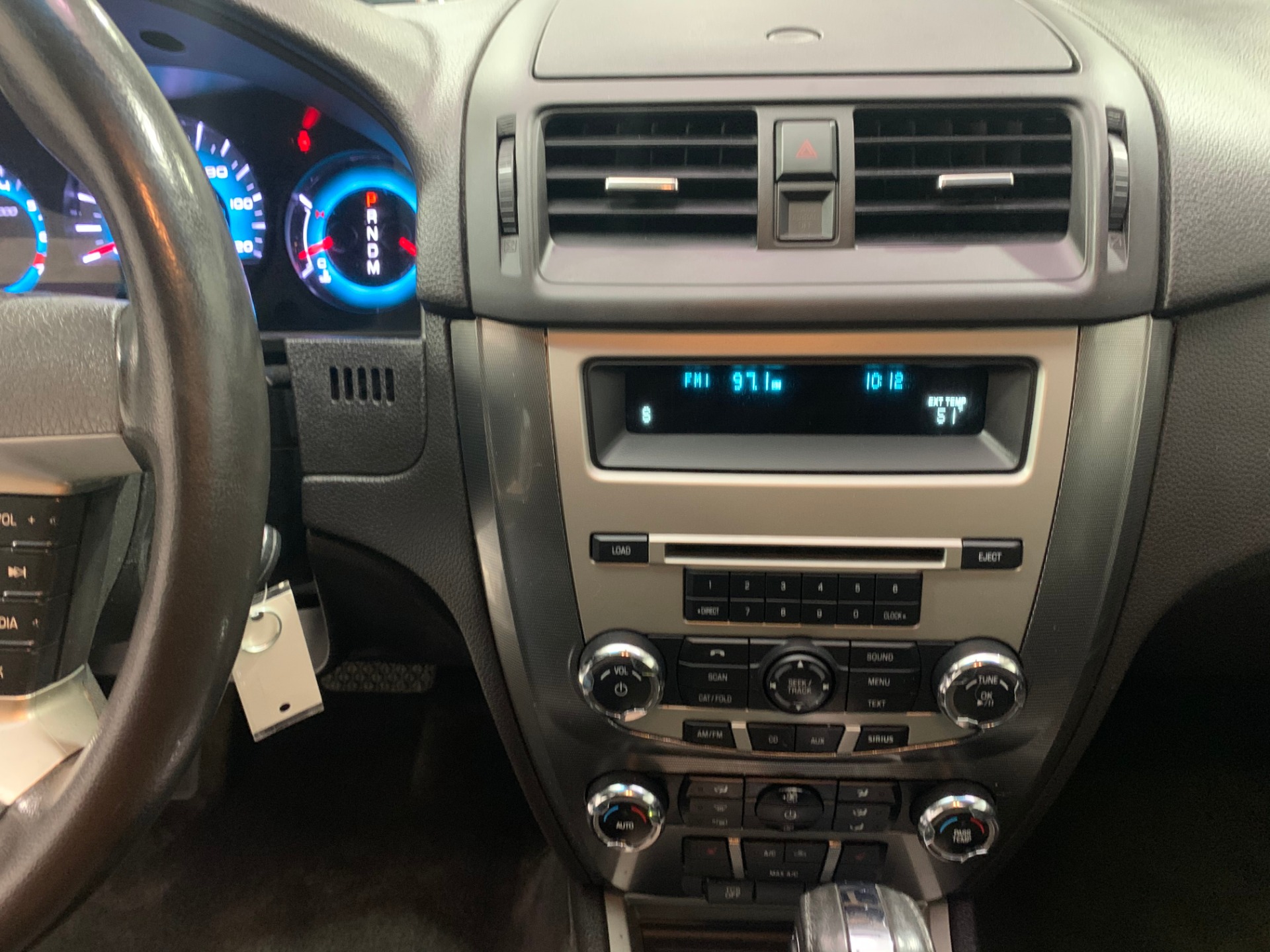 Used-2012-Ford-Fusion-SEL-FWD