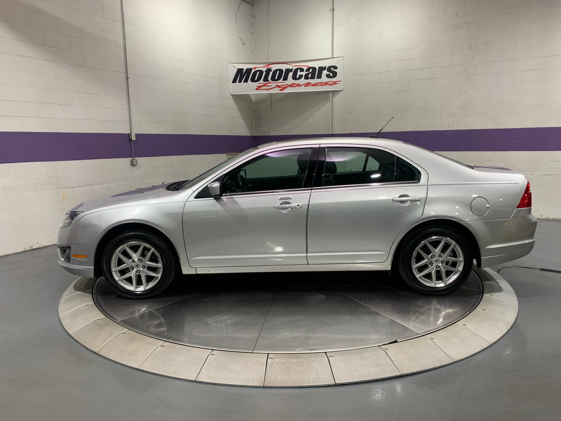 Used-2012-Ford-Fusion-SEL-FWD