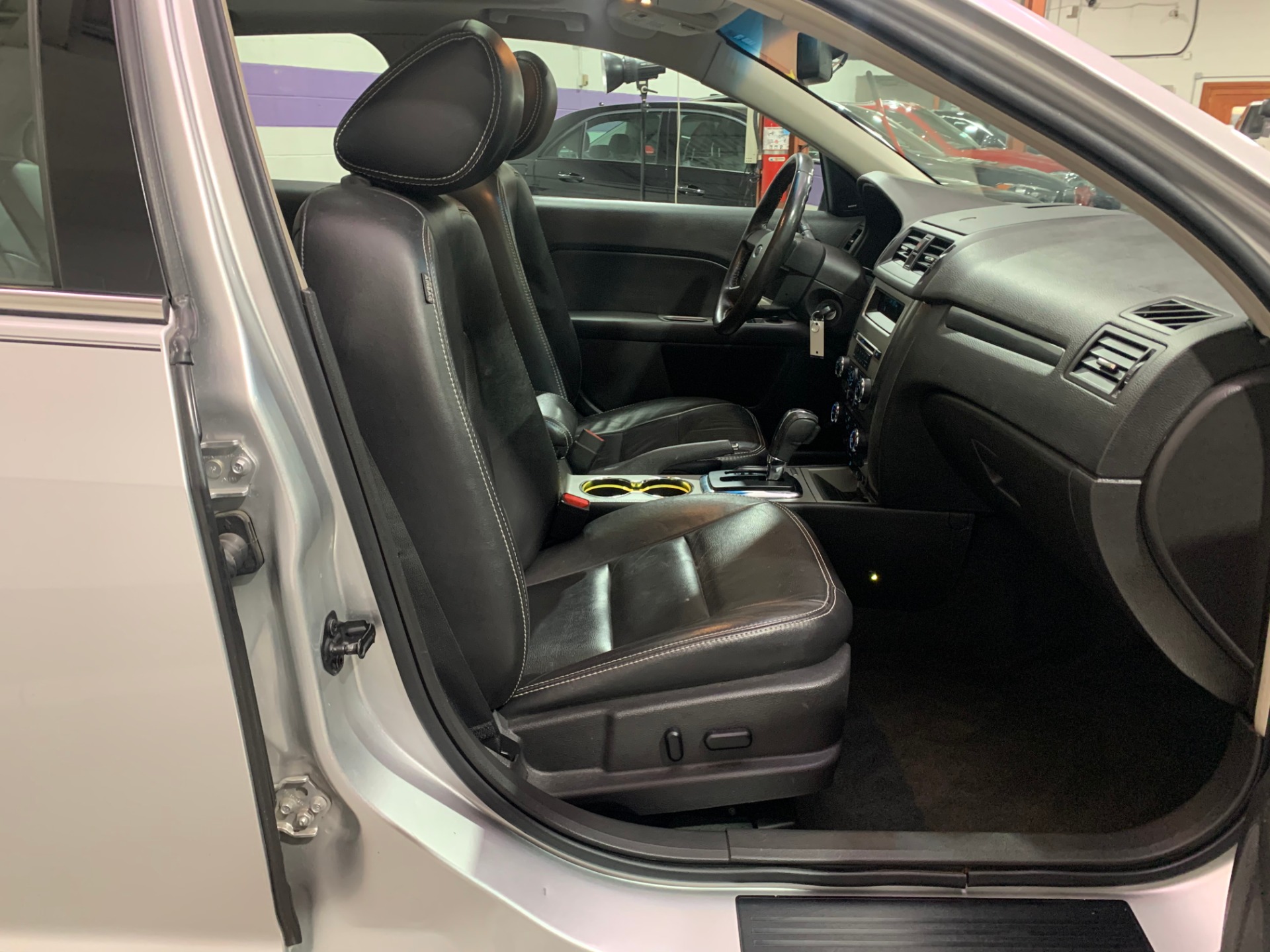 Used-2012-Ford-Fusion-SEL-FWD