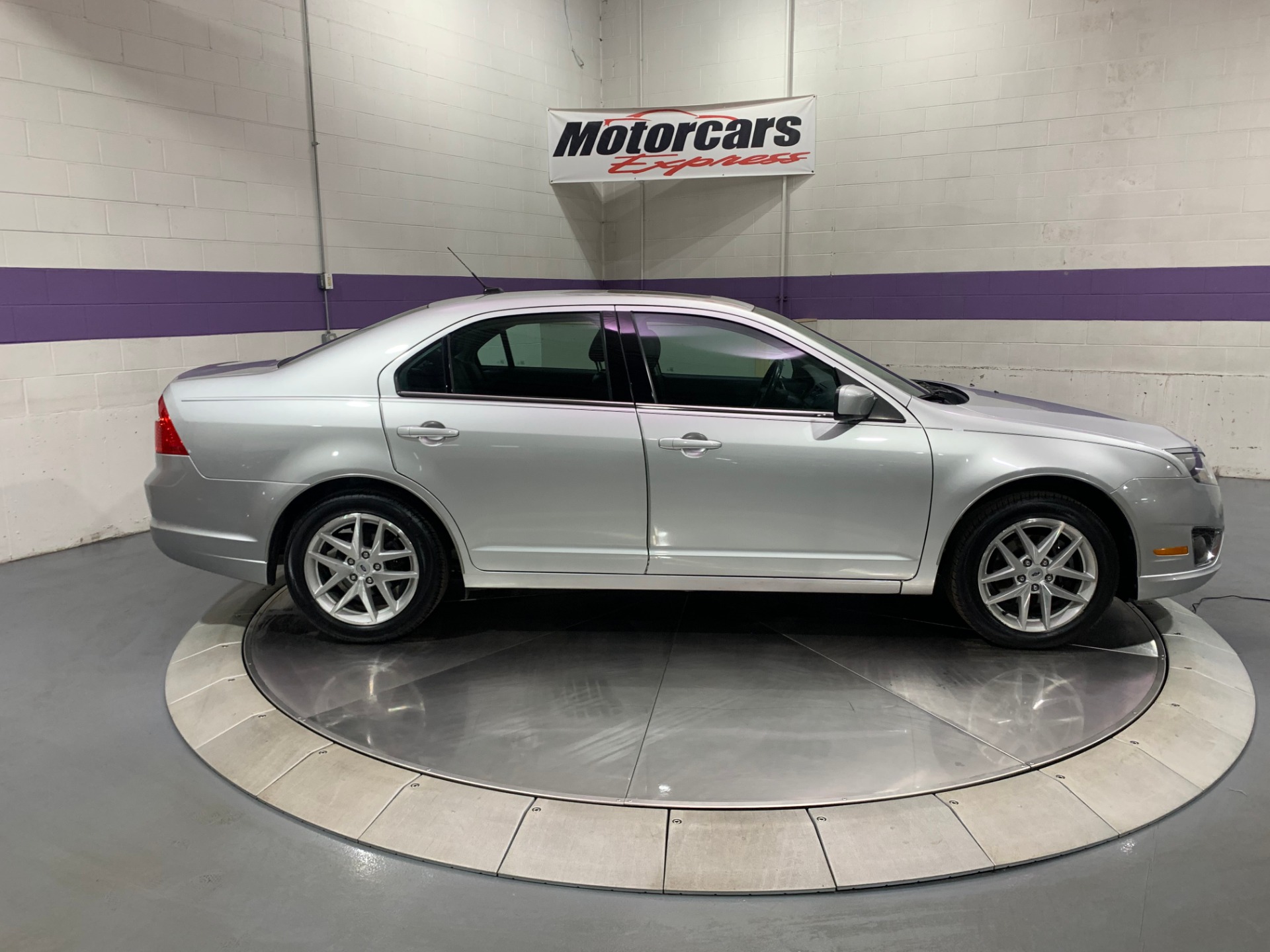 Used-2012-Ford-Fusion-SEL-FWD