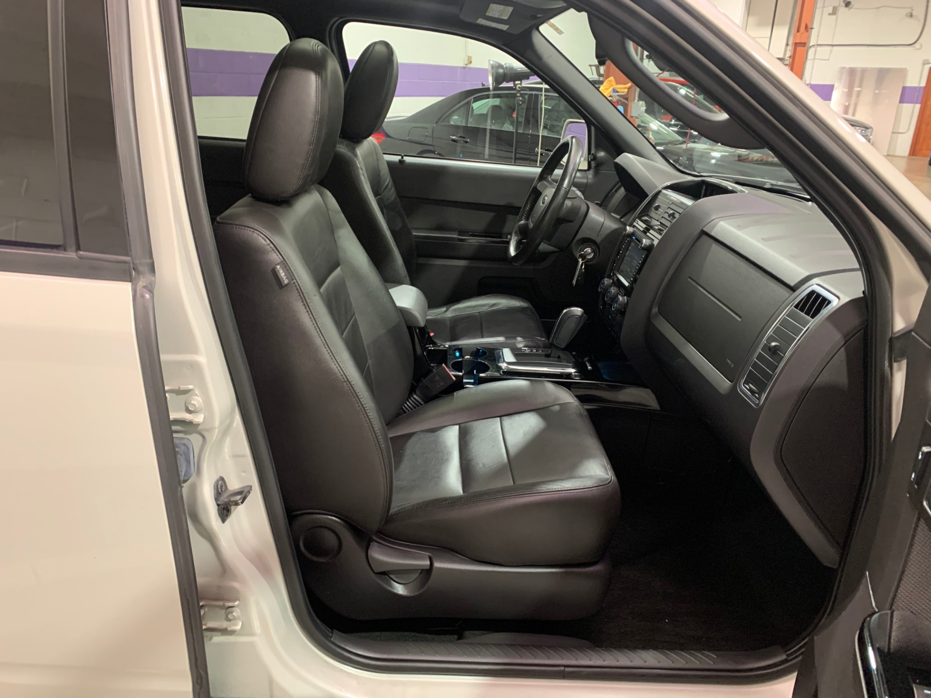 Used-2009-Ford-Escape-Limited-AWD