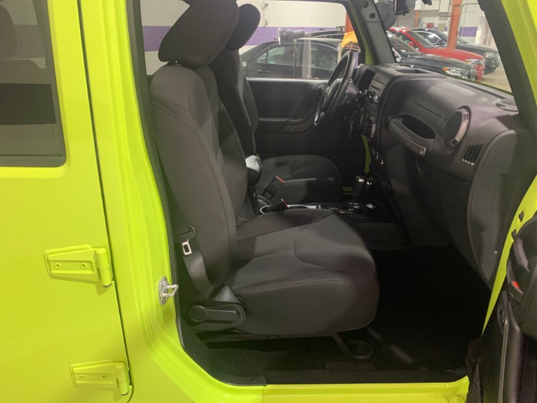 Used-2017-Jeep-Wrangler-Unlimited-Sport